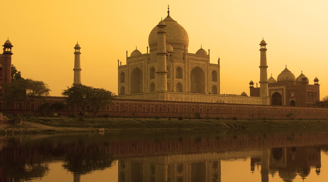 <h3>2. Conditions générales d’utilisation du site et des services proposés.</h3>
<p>L’utilisation du site <a class="hrefml" href="http://www.francois-derock.fr/" title="François Derock - www.francois-derock.fr">www.francois-derock.fr</a> implique l’acceptation pleine et entière des conditions générales d’utilisation ci-après décrites. Ces conditions d’utilisation sont susceptibles d’être modifiées ou complétées à tout moment, les utilisateurs du site <a class="hrefml" href="http://www.francois-derock.fr/" title="François Derock - www.francois-derock.fr">www.francois-derock.fr</a> sont donc invités à les consulter de manière régulière.</p>
<p>Ce site est normalement accessible à tout moment aux utilisateurs. Une interruption pour raison de maintenance technique peut être toutefois décidée par <a class="hrefml" href="http://www.francois-derock.fr/" title="François Derock - www.francois-derock.fr">www.francois-derock.fr</a>, qui s’efforcera alors de communiquer préalablement aux utilisateurs les dates et heures de l’intervention.</p>
<p>Le site <a class="hrefml" href="http://www.francois-derock.fr/" title="François Derock - www.francois-derock.fr">www.francois-derock.fr</a> est mis à jour régulièrement par François Derock. De la même façon, les mentions légales peuvent être modifiées à tout moment : elles s’imposent néanmoins à l’utilisateur qui est invité à s’y référer le plus souvent possible afin d’en prendre connaissance.</p>
