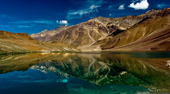 <h3>3. Description des services fournis.</h3>
<p>Le site <a class="hrefml" href="http://www.francois-derock.fr/" title="François Derock - www.francois-derock.fr">www.francois-derock.fr</a> a pour objet de fournir aux internautes sa passion pour l’informatique.</p>
<p>François Derock s’efforce de fournir sur le site <a class="hrefml" href="http://www.francois-derock.fr/" title="François Derock - www.francois-derock.fr">www.francois-derock.fr</a> des informations aussi précises que possible. Toutefois, il ne pourra être tenue responsable des omissions, des inexactitudes et des carences dans la mise à jour, qu’elles soient de son fait ou du fait des tiers partenaires qui lui fournissent ces informations.</p>
<p>Tous les informations indiquées sur le site <a class="hrefml" href="http://www.francois-derock.fr/" title="François Derock - www.francois-derock.fr">www.francois-derock.fr</a> sont données à titre indicatif, et sont susceptibles d’évoluer. Par ailleurs, les renseignements figurant sur le site <a class="hrefml" href="http://www.francois-derock.fr/" title="François Derock - www.francois-derock.fr">www.francois-derock.fr</a> ne sont pas exhaustifs. Ils sont donnés sous réserve de modifications ayant été apportées depuis leur mise en ligne.</p>
