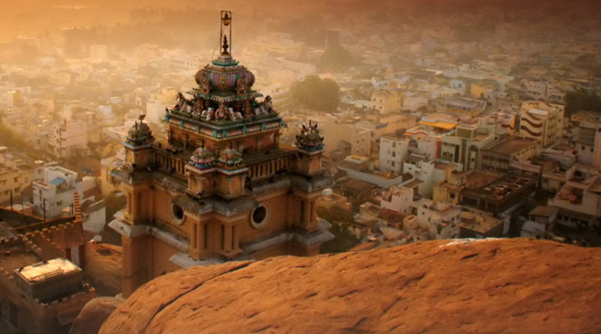 <h3>6. Limitations de responsabilité.</h3>
<p>François Derock ne pourra être tenue responsable des dommages directs et indirects causés au matériel de l’utilisateur, lors de l’accès au site François Derock, et résultant soit de l’utilisation d’un matériel ne répondant pas aux spécifications indiquées au point 4, soit de l’apparition d’un bug ou d’une incompatibilité.</p>
<p>François Derock ne pourra également être tenue responsable des dommages indirects (tels par exemple qu’une perte de marché ou perte d’une chance) consécutifs à l’utilisation du site <a class="hrefml" href="http://www.francois-derock.fr/" title="François Derock - www.francois-derock.fr">www.francois-derock.fr</a>.</p>
<p>Des espaces interactifs (possibilité de poser des questions dans l’espace contact) sont à la disposition des utilisateurs. François Derock se réserve le droit de supprimer, sans mise en demeure préalable, tout contenu déposé dans cet espace qui contreviendrait à la législation applicable en France, en particulier aux dispositions relatives à la protection des données. Le cas échéant, François Derock se réserve également la possibilité de mettre en cause la responsabilité civile et/ou pénale de l’utilisateur, notamment en cas de message à caractère raciste, injurieux, diffamant, ou pornographique, quel que soit le support utilisé (texte, photographie…).</p>
