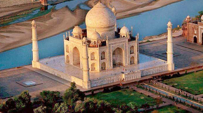 <h3>8. Liens hypertextes et cookies.</h3>
<p>Le site <a class="hrefml" href="http://www.francois-derock.fr/" title="François Derock - www.francois-derock.fr">www.francois-derock.fr</a> contient un certain nombre de liens hypertextes vers d’autres sites, mis en place avec l’autorisation de François Derock. Cependant, François Derock n’a pas la possibilité de vérifier le contenu des sites ainsi visités, et n’assumera en conséquence aucune responsabilité de ce fait.</p>
<p> La navigation sur le site <a class="hrefml" href="http://www.francois-derock.fr/" title="François Derock - www.francois-derock.fr">www.francois-derock.fr</a> est susceptible de provoquer l’installation de cookie(s) sur l’ordinateur de l’utilisateur. Un cookie est un fichier de petite taille, qui ne permet pas l’identification de l’utilisateur, mais qui enregistre des informations relatives à la navigation d’un ordinateur sur un site. Les données ainsi obtenues visent à faciliter la navigation ultérieure sur le site, et ont également vocation à permettre diverses mesures de fréquentation.</p>
<p> Le refus d’installation d’un cookie peut entraîner l’impossibilité d’accéder à certains services. L’utilisateur peut toutefois configurer son ordinateur de la manière suivante, pour refuser l’installation des cookies :<br>
  Sous Internet Explorer : onglet outil / options internet. Cliquez sur Confidentialité et choisissez Bloquer tous les cookies. Validez sur Ok.<br>
  Sous Netscape : onglet édition / préférences. Cliquez sur Avancées et choisissez Désactiver les cookies. Validez sur Ok.</p>
